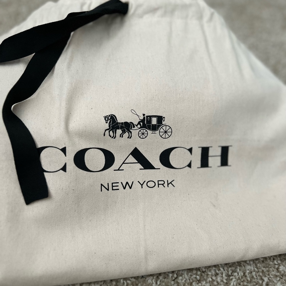 Super cute coach purse with bag and tags for authenticity